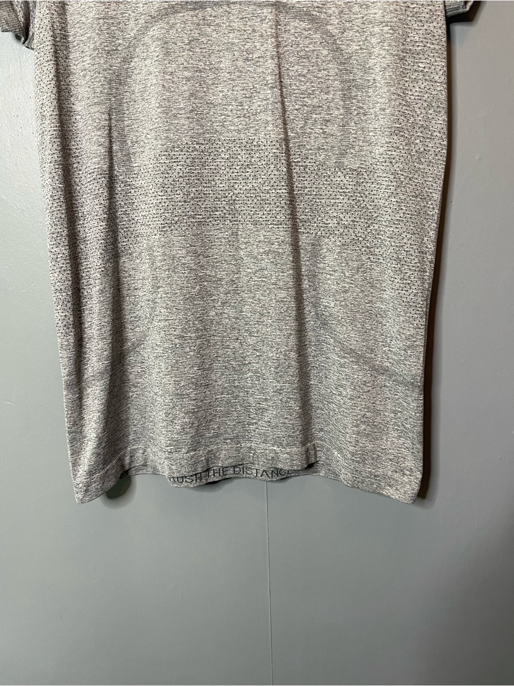 Lululemon Swiftly tech hip length short sleeve Crewneck tee Gray size 10 - Picture 6 of 10